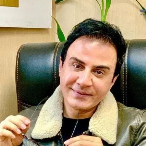دانلود آهنگ لبخند بزن تو آینه و جا نزن داریوش فرضیایی