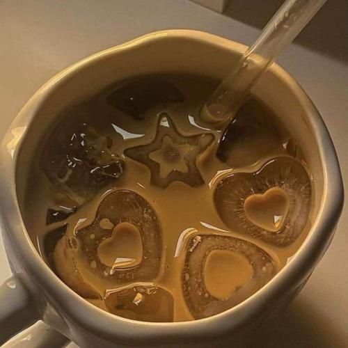 دانلود آهنگ آناناس بلک سی سی